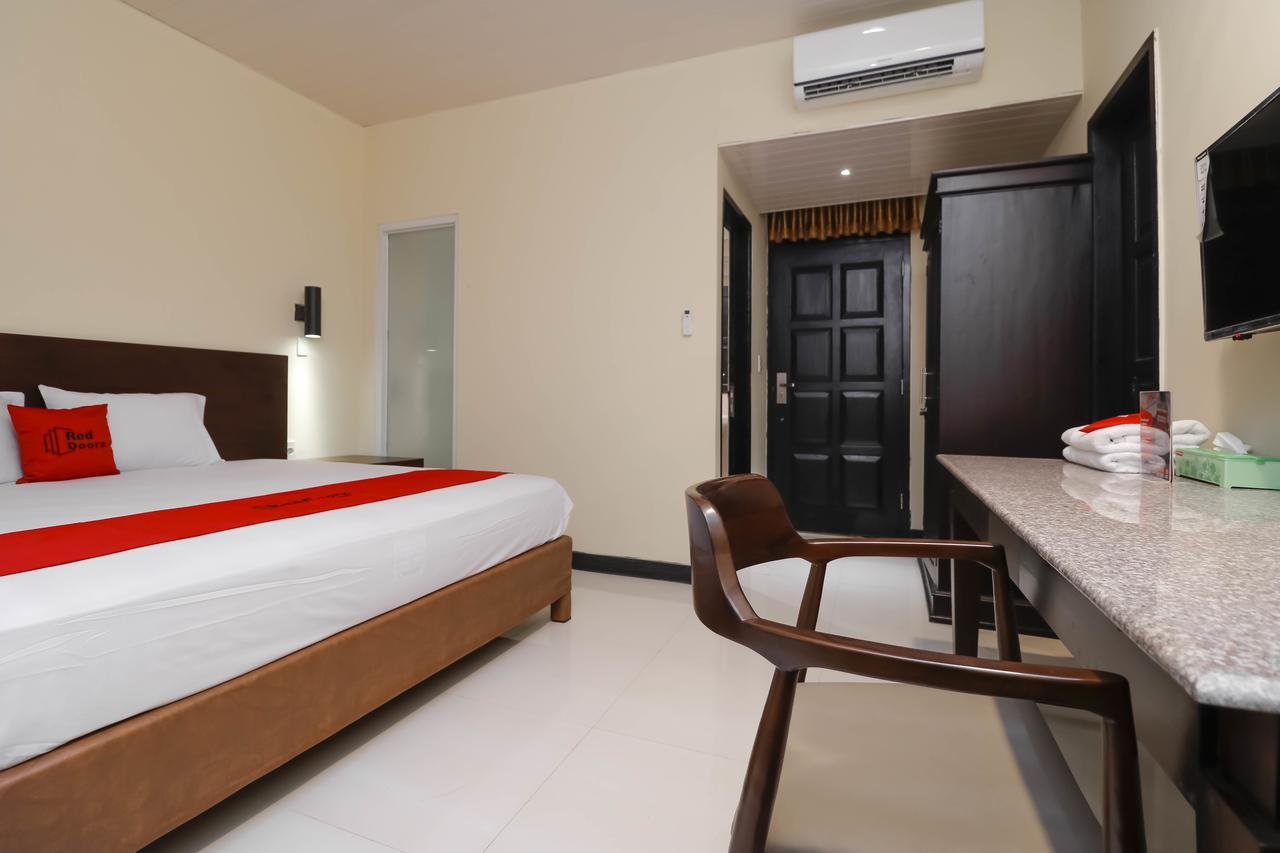 Reddoorz Plus Near Halim Perdanakusuma 2 Jakarta Exterior photo